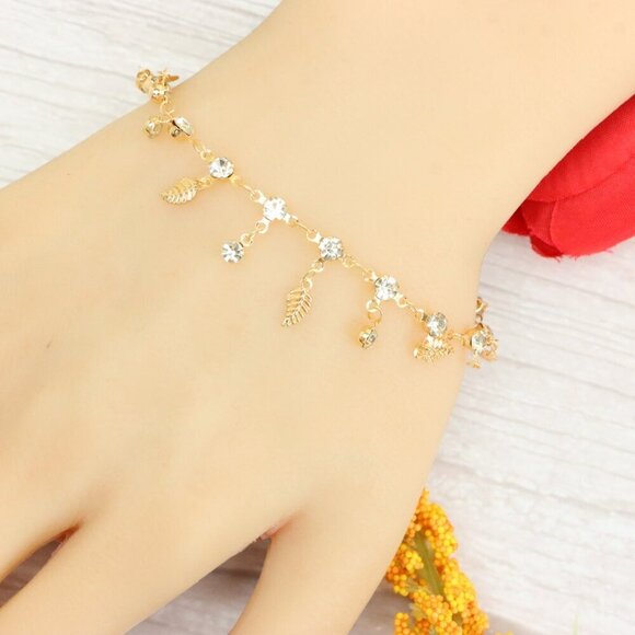 "Trendy Handmade Bracelet – A Thoughtful Gift for Girls & Women | UNVRC1266 - Picture 5 of 10